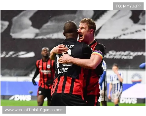 德甲黑马球队攻防结构研究：法兰克福快速反击体系