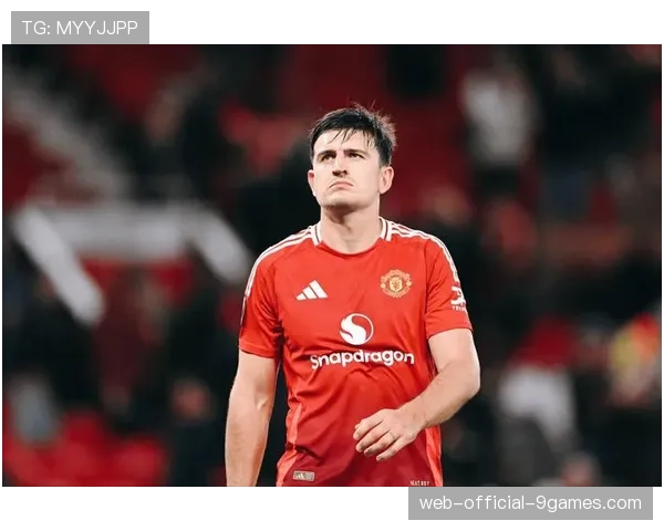 曼联防线危机：马奎尔禁赛维持，利桑德罗红牌上诉进行中